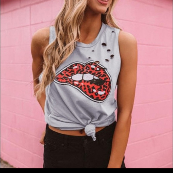 Gray Leopard lips boyfriend tank tee - Picture 4 of 6